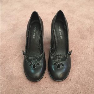 Nine West pumps  3/12” covered high heel w/cutouts